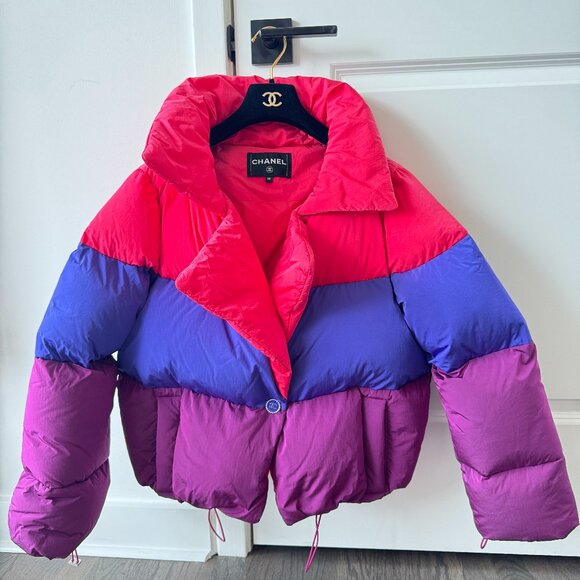 CHANEL Puffer Jacket Fall/Winter 2019-2020 - Picture 1 of 6